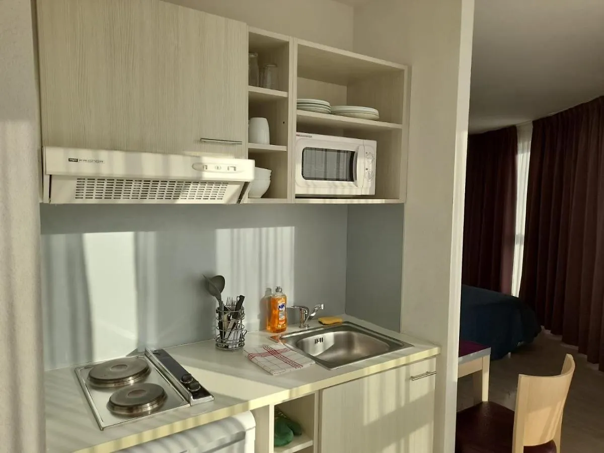 Appartement Dans Residence Hoteliere ルルド